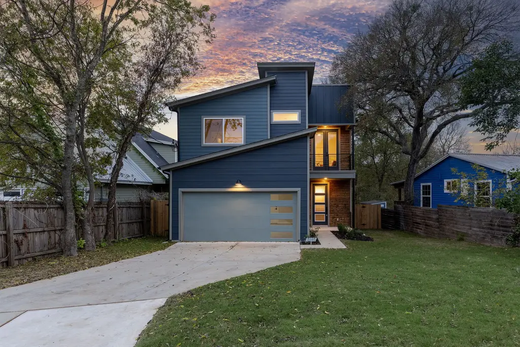 2708 Bristol Drive, Austin