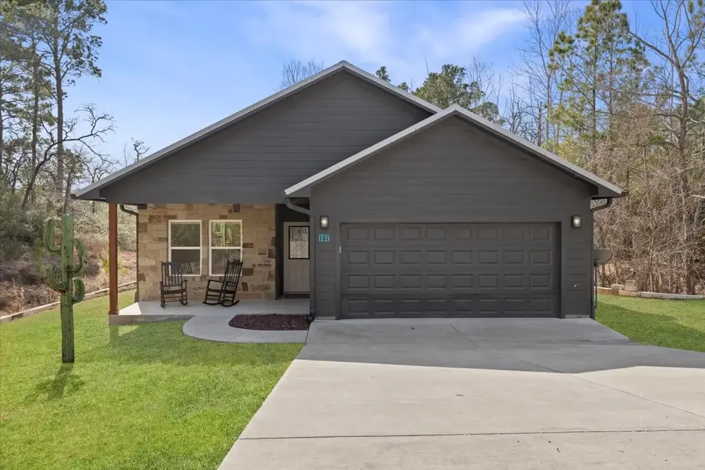 107 E Keamuku Court, Bastrop