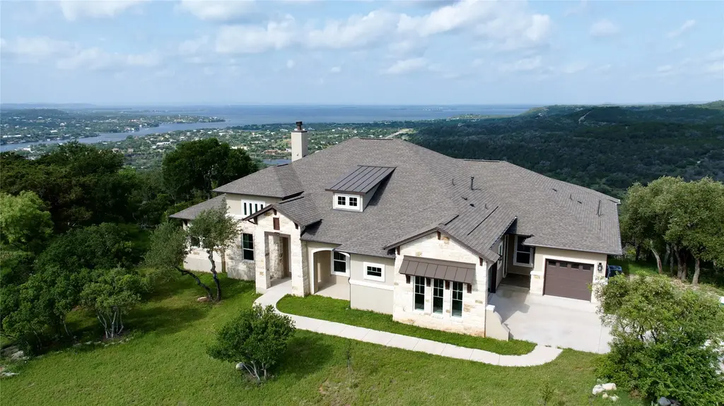 235 Chestnut Crossing, Burnet