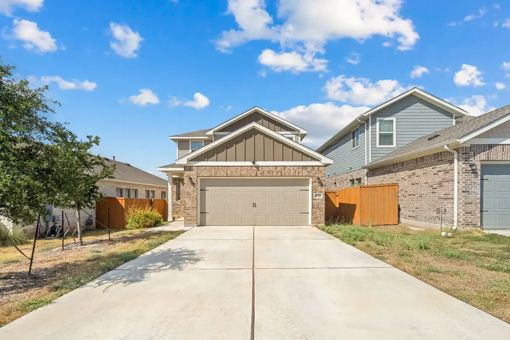 436 Spinnaker Loop, Kyle