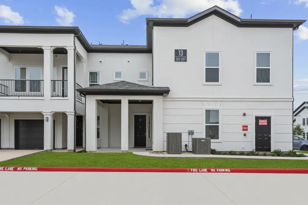 1664 Hillside Terrace 2512, Buda