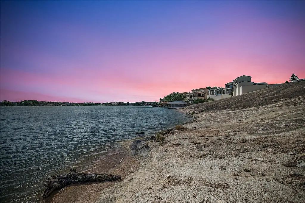 1401 Apache Tears, Horseshoe Bay