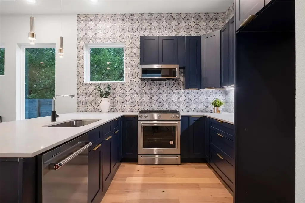 4513 S 3rd Street 2, Austin