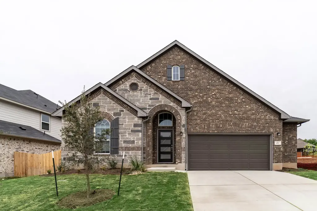 885 Cherrystone Loop, Buda