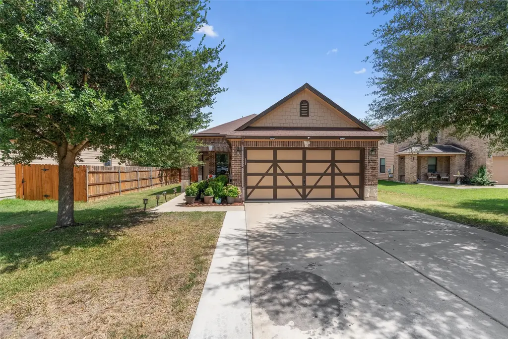 611 Big Bend Trail, Taylor