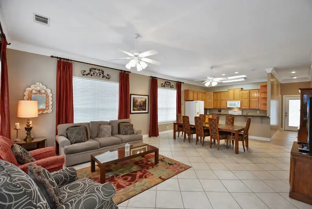 208 E 20th Street, Cameron