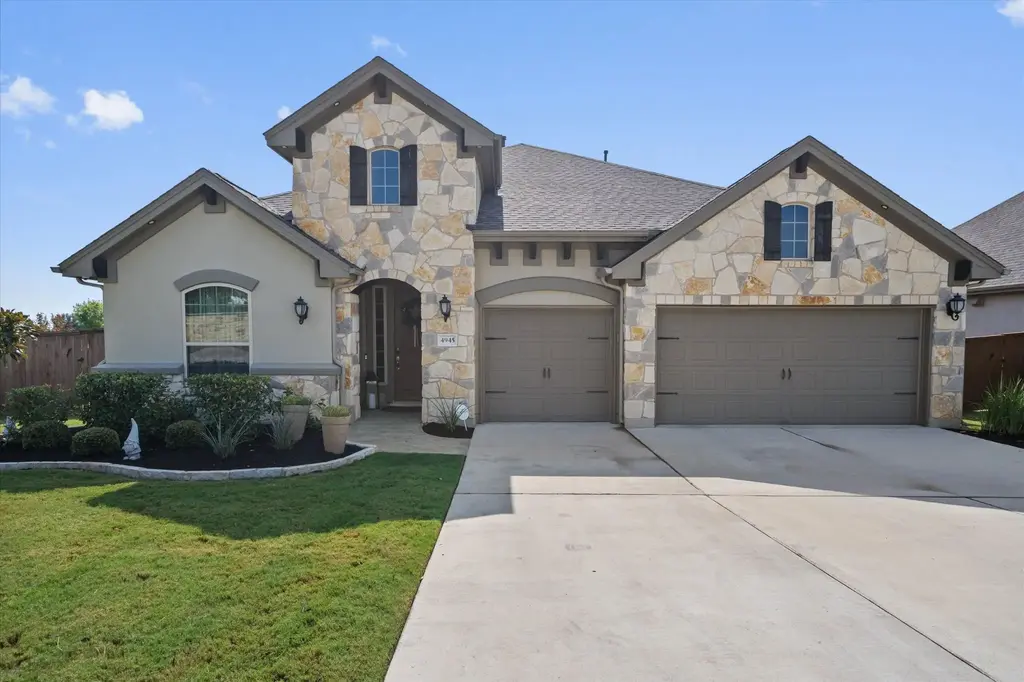 4945 Strada Drive, Round Rock