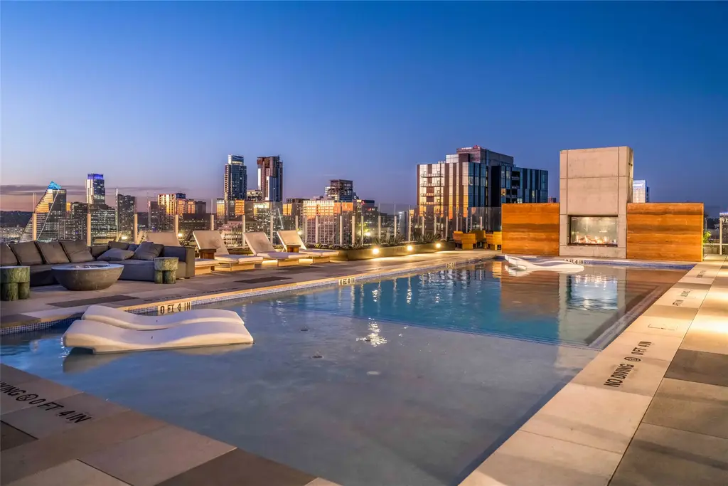 48 East Avenue 3005, Austin