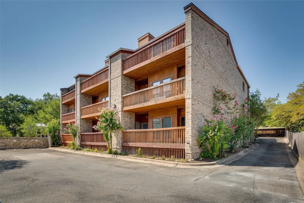 1406 Windsor Road 201, Austin