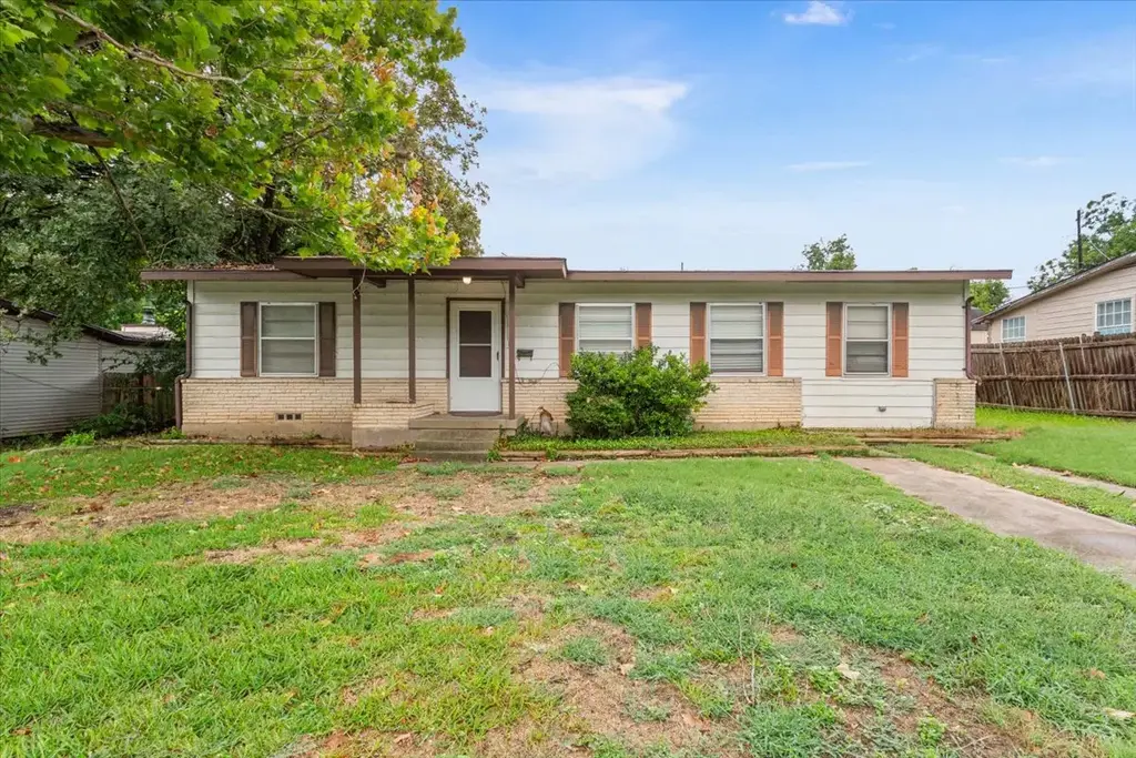 205 W Walker Avenue, Temple