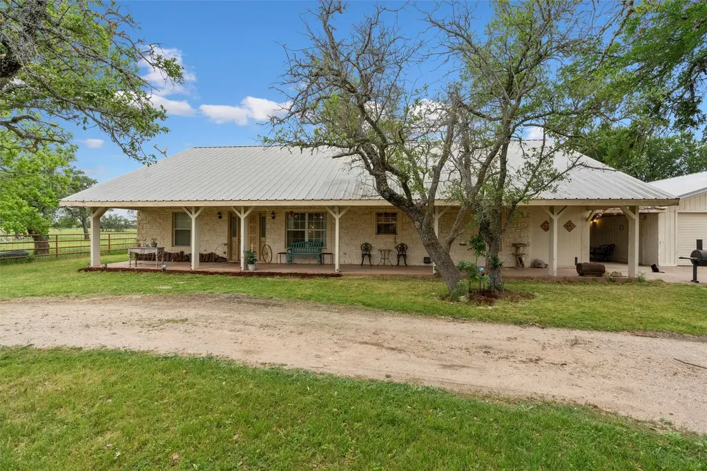 1000 County Road 215, Florence