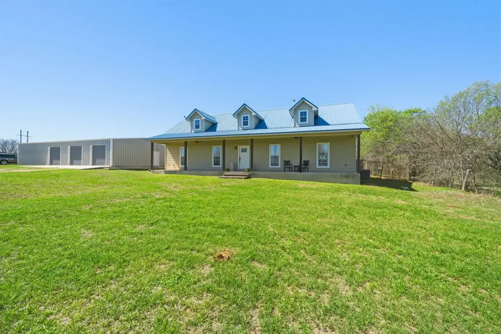 1516 Old Luling Road, Lockhart