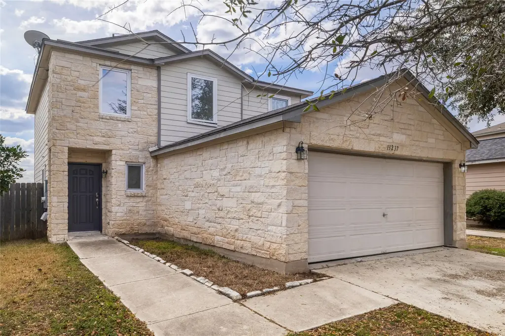 13237 Coomes Drive, Del Valle