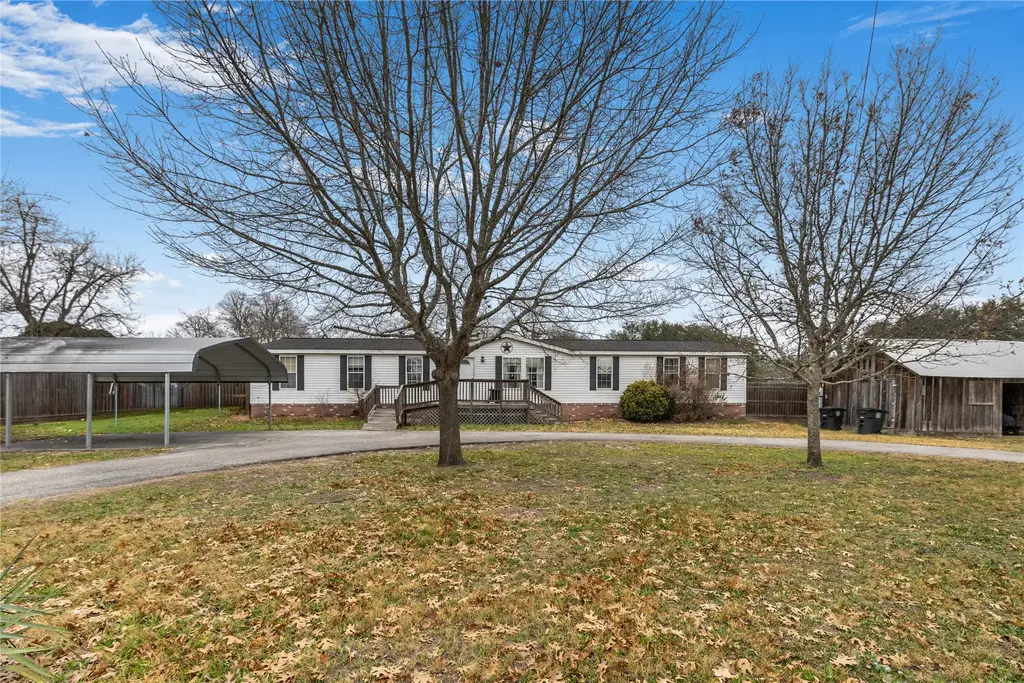 1005 Baumgarten Street, Schulenburg