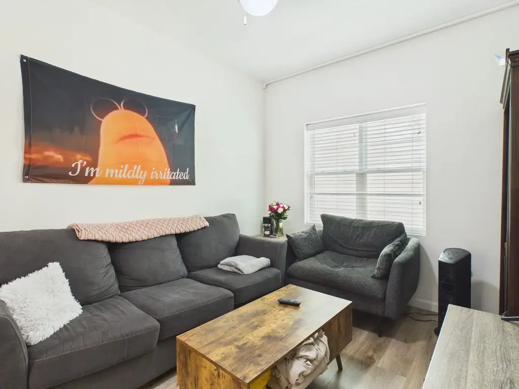 911 W 22nd Street 304, Austin