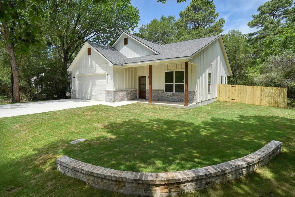 104 Pony Grass Lane, Bastrop