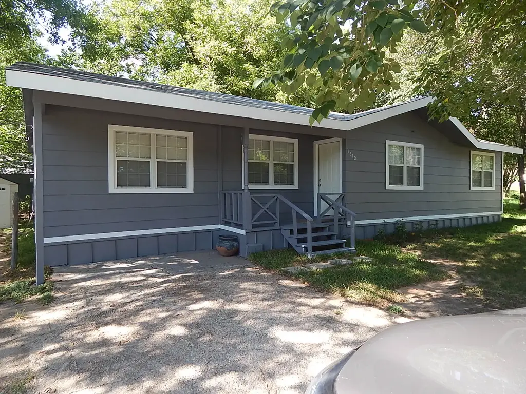 1510 Gordon St Street, Bastrop