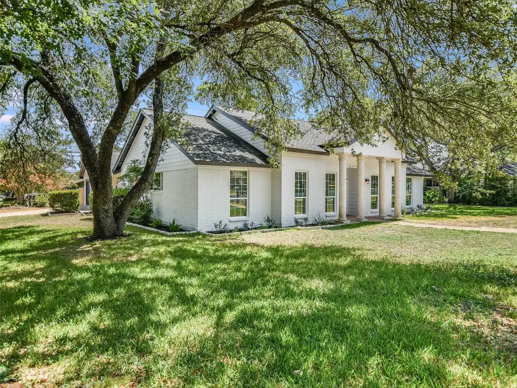 4301 Balcones Woods Drive, Austin