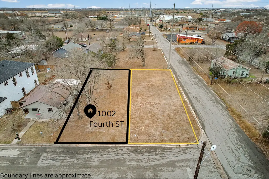 1002 Fourth Street, Lockhart