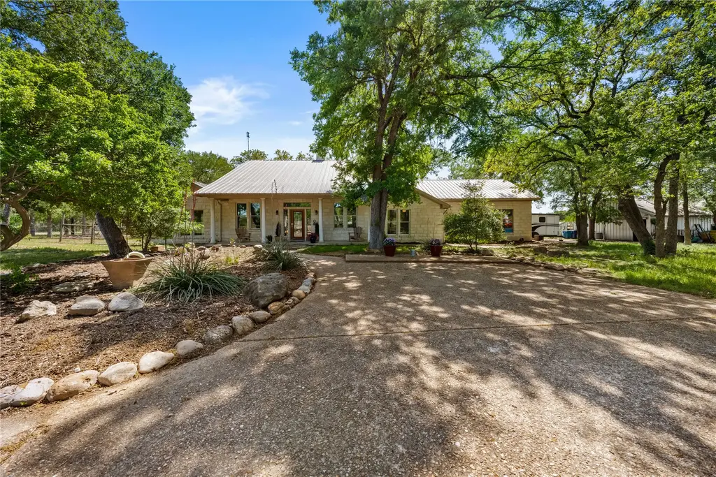 7670 Nez Perce Trace, Manor