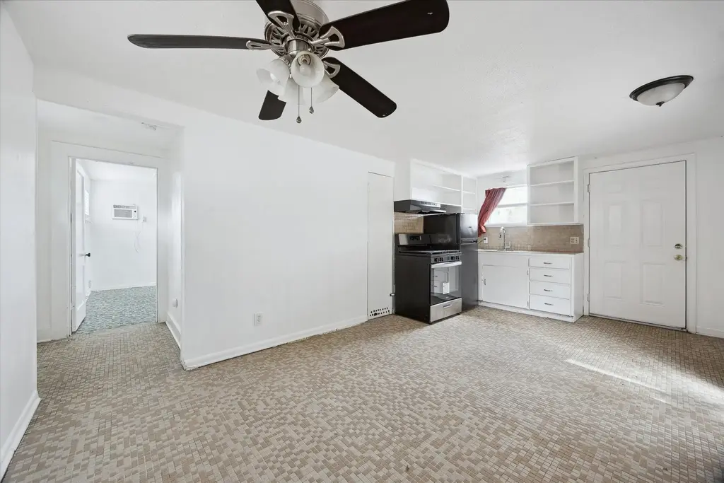 806 W 32nd Street C, Austin