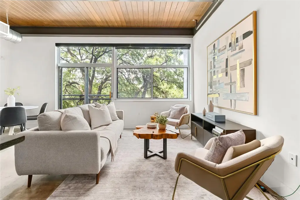 2205 N Lamar Boulevard 113, Austin