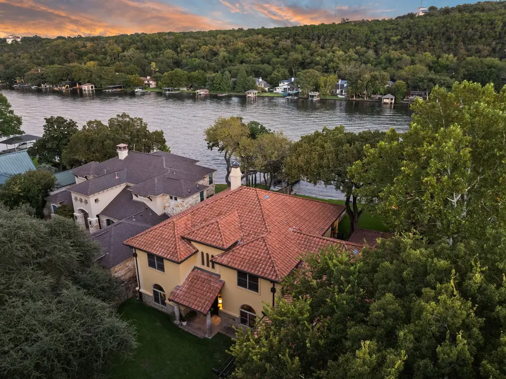 3111 Ski Shores Terrace, Austin