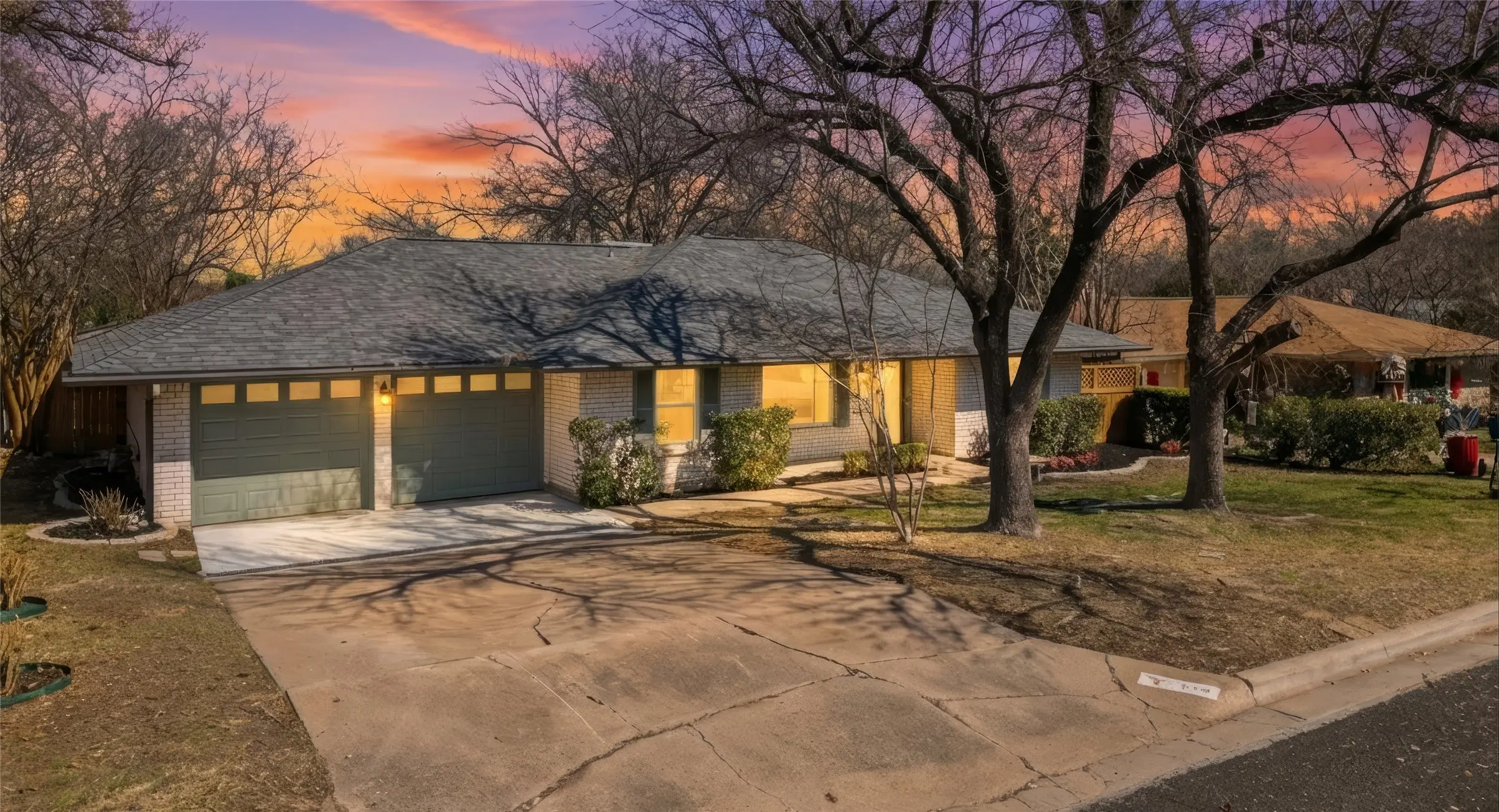 Photo of Listing #3401964