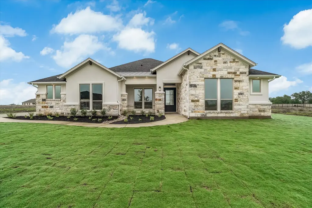 2869 Honeywood Drive, Leander