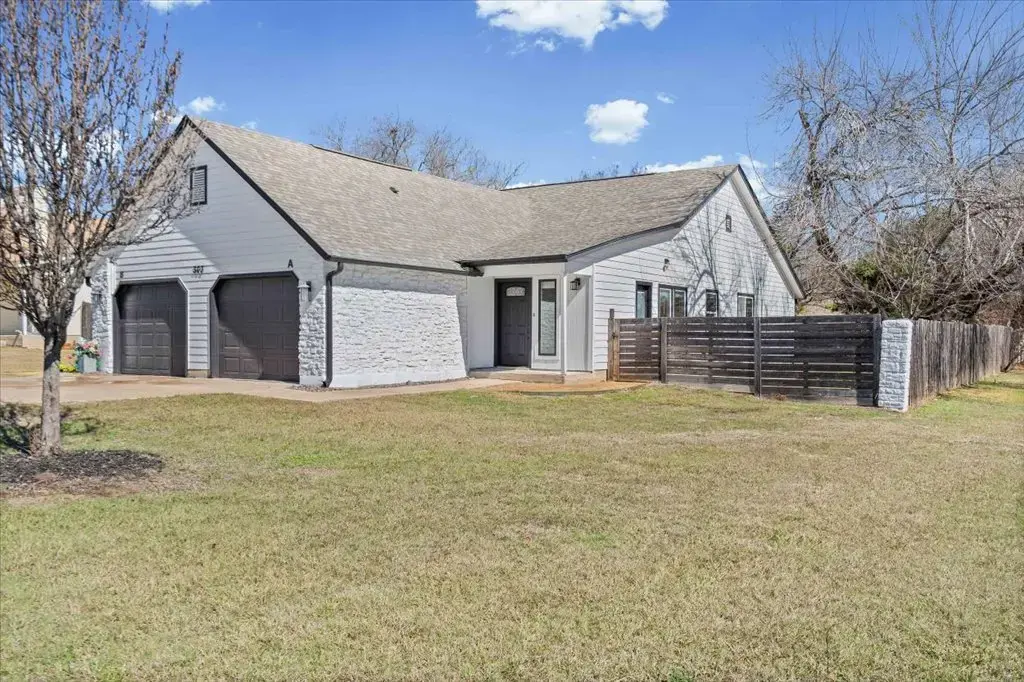 303 Fantail Loop A, Austin