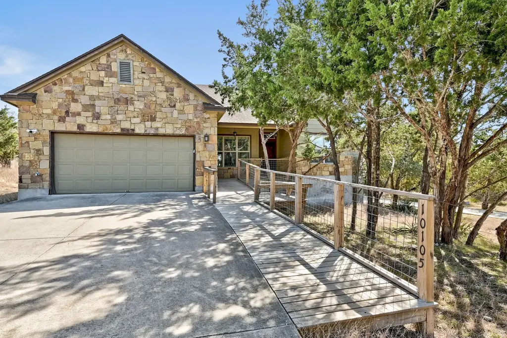 10105 Little Creek Circle, Dripping Springs