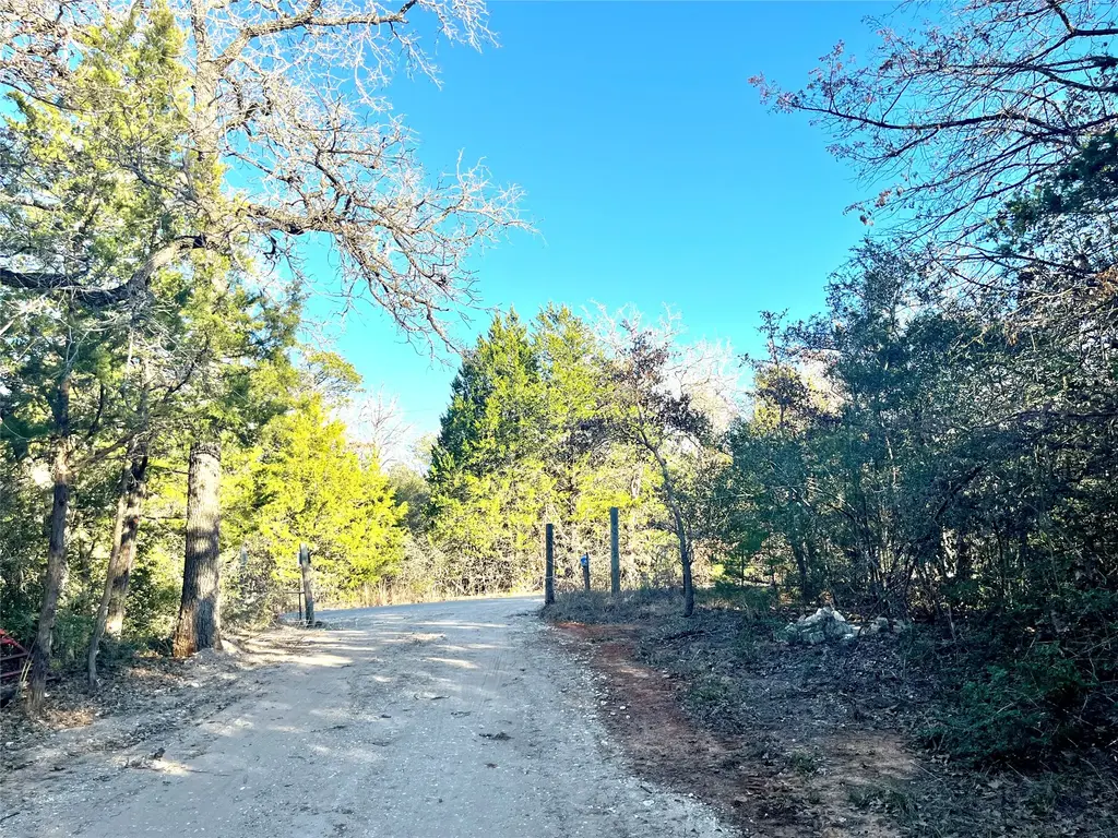 194 Split Oak Road, Smithville
