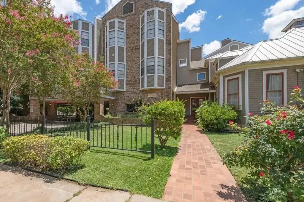 915 W 23rd Street 103, Austin