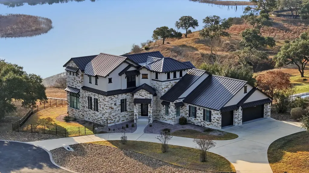 119 Spiritual Pass, Spring Branch