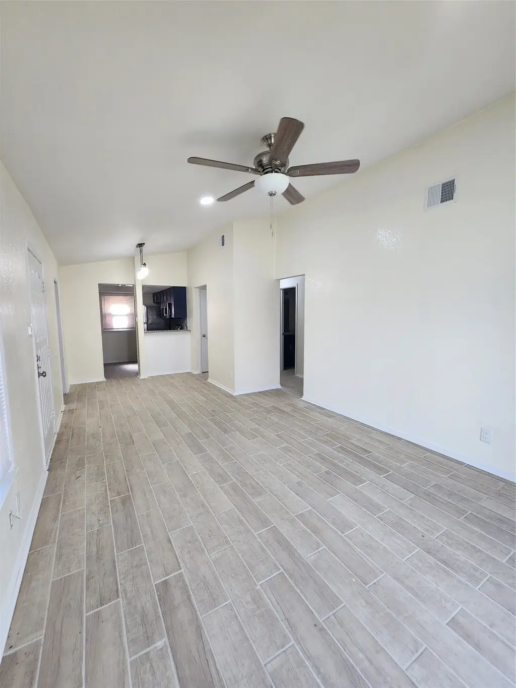 2107 Old West Place B, Round Rock