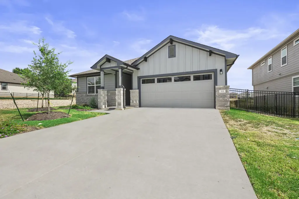201 Merrick Road, Georgetown