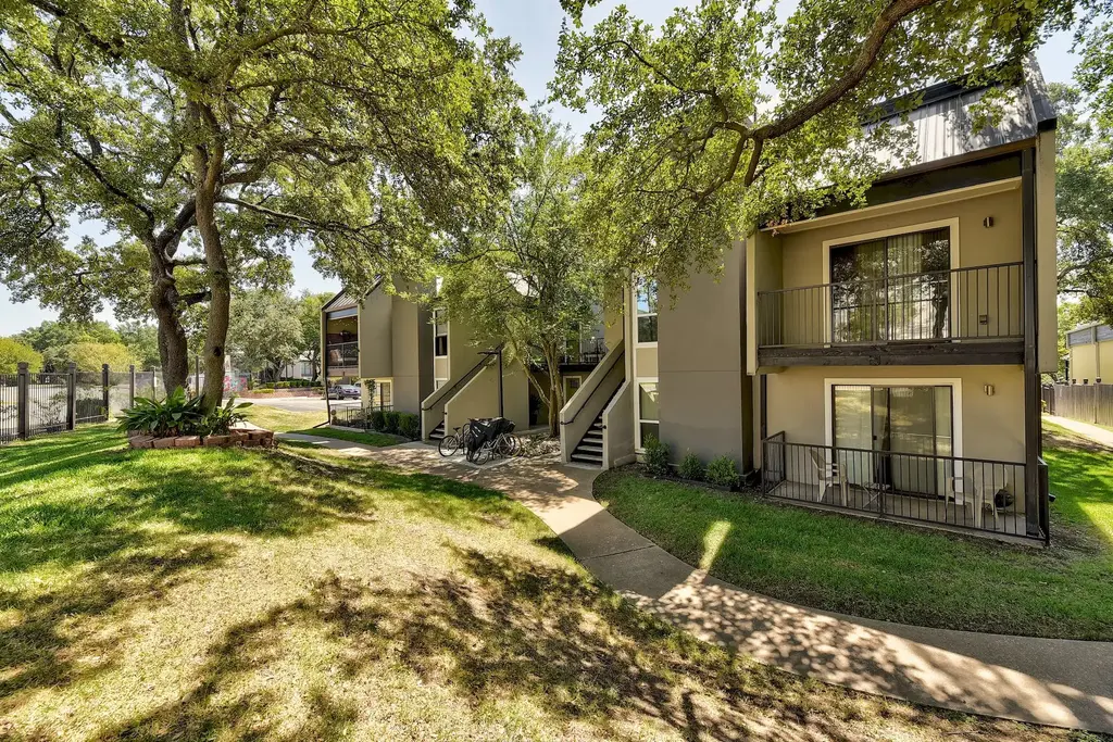 935 La Posada Drive 213, Austin