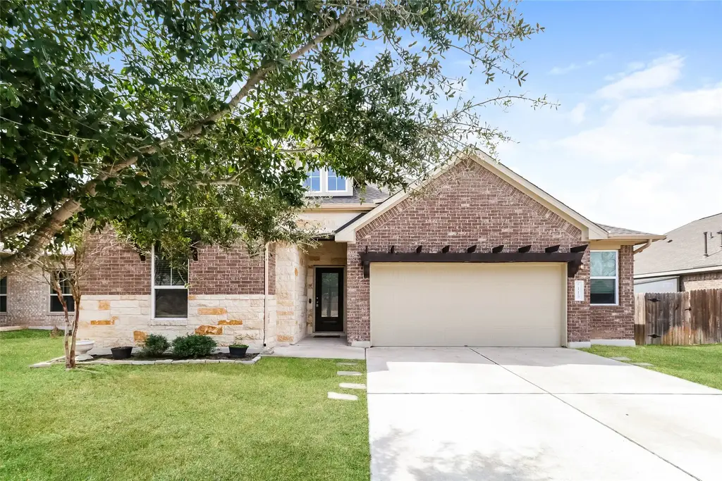 115 Breakwater Drive, Bastrop