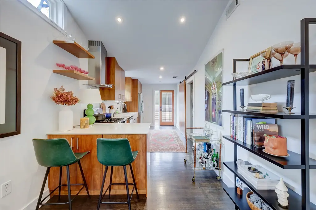 2306 Santa Maria Street, Austin