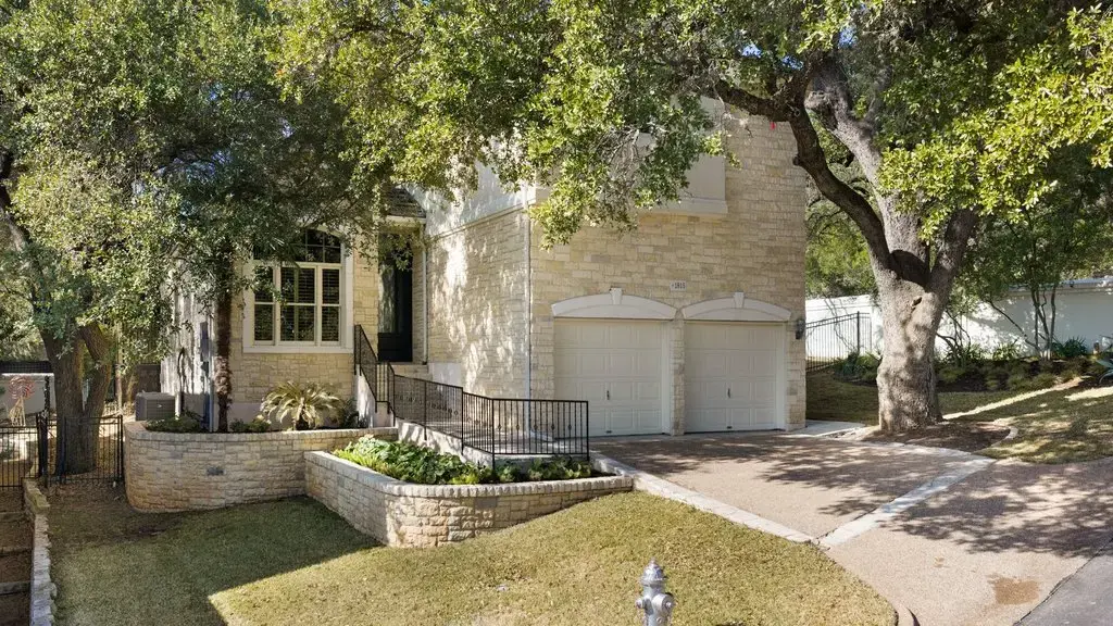 1815 Rue De St Tropez, Austin