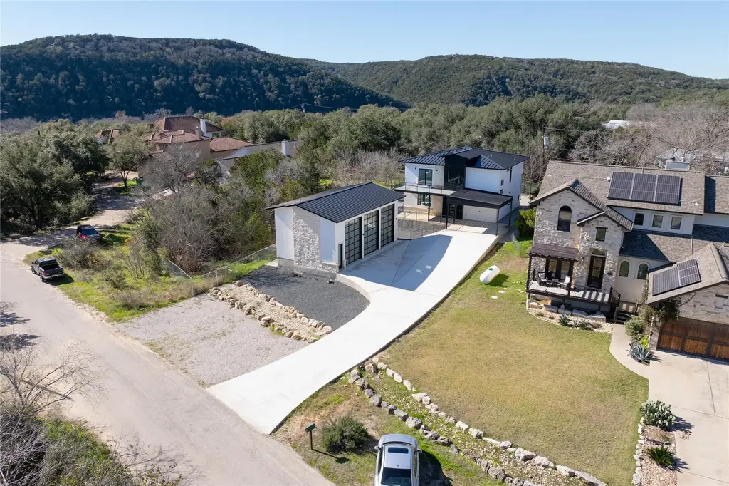 1304 Minnie Drive, Austin