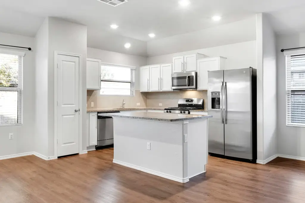 213 Andesite Trail, Buda