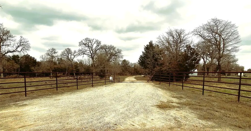 1741 Lange Road, Ledbetter