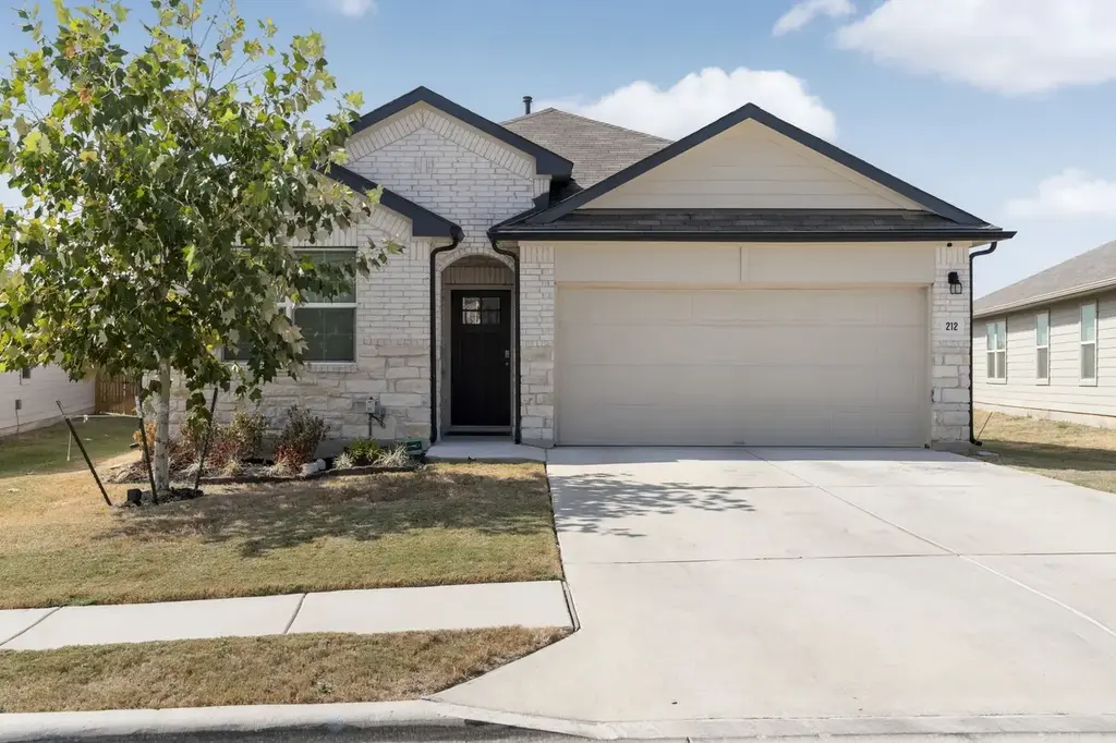 212 Apache Plum Drive, Kyle