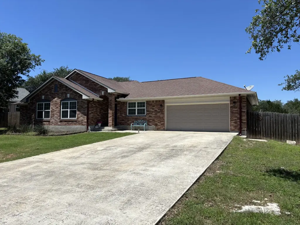 8 Stone Creek Circle, Wimberley