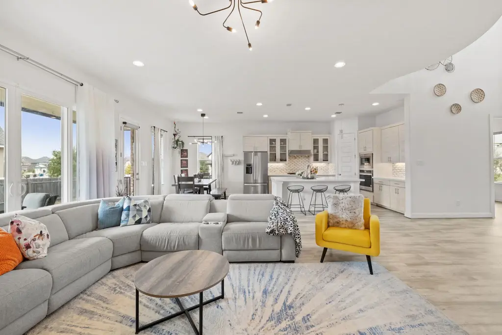 4301 Trey Edsel Drive, Pflugerville