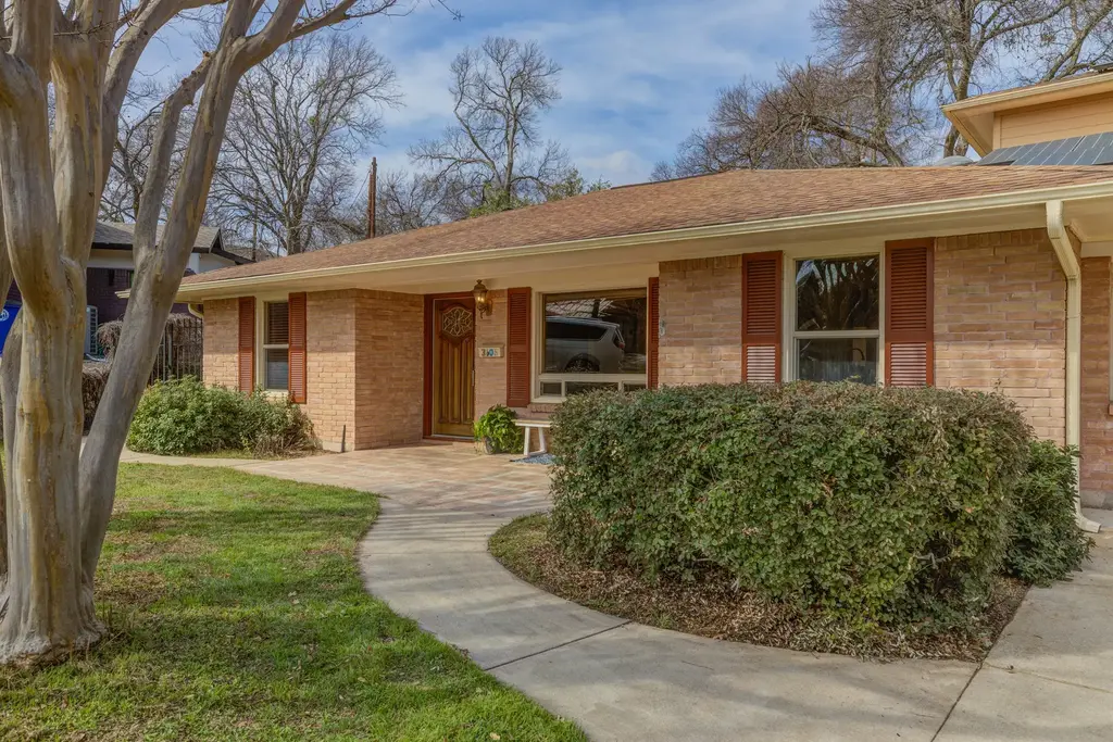 3606 Winfield Cove, Austin