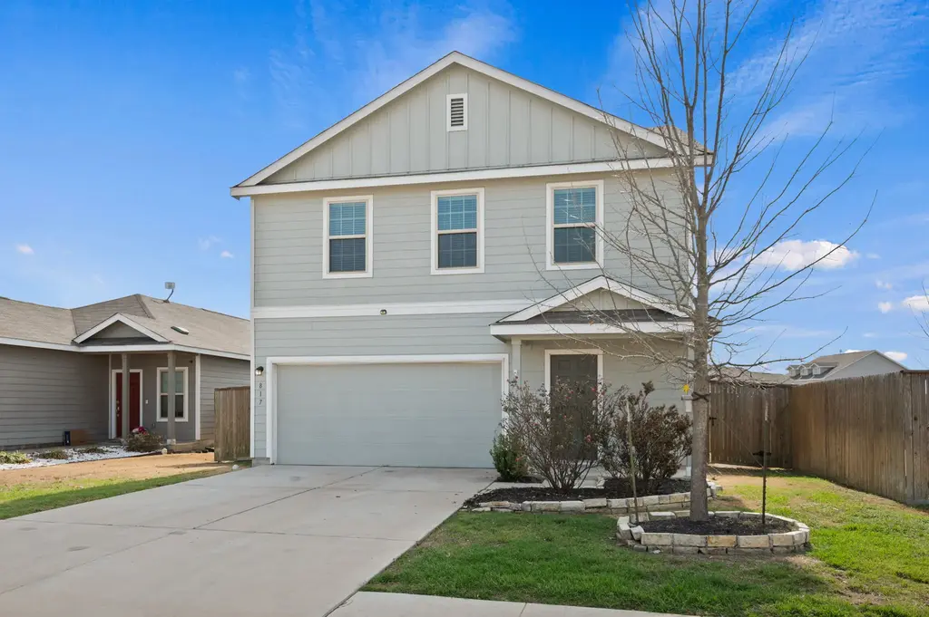 817 Circle Way, Jarrell