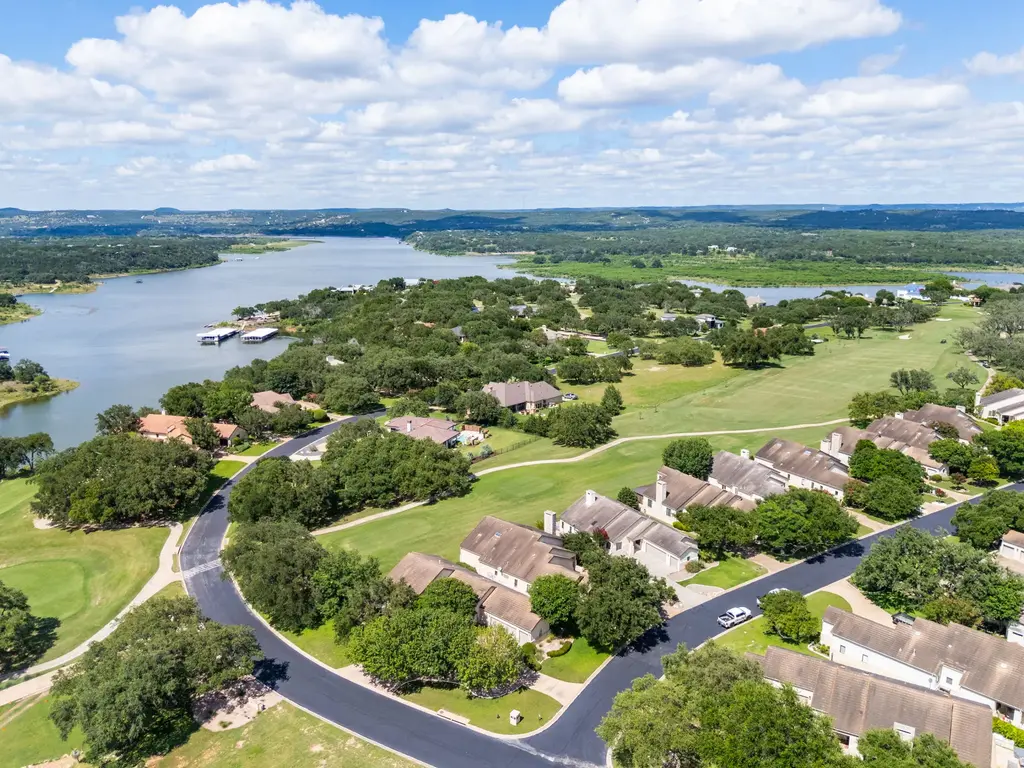 2433 Founders Circle, Spicewood
