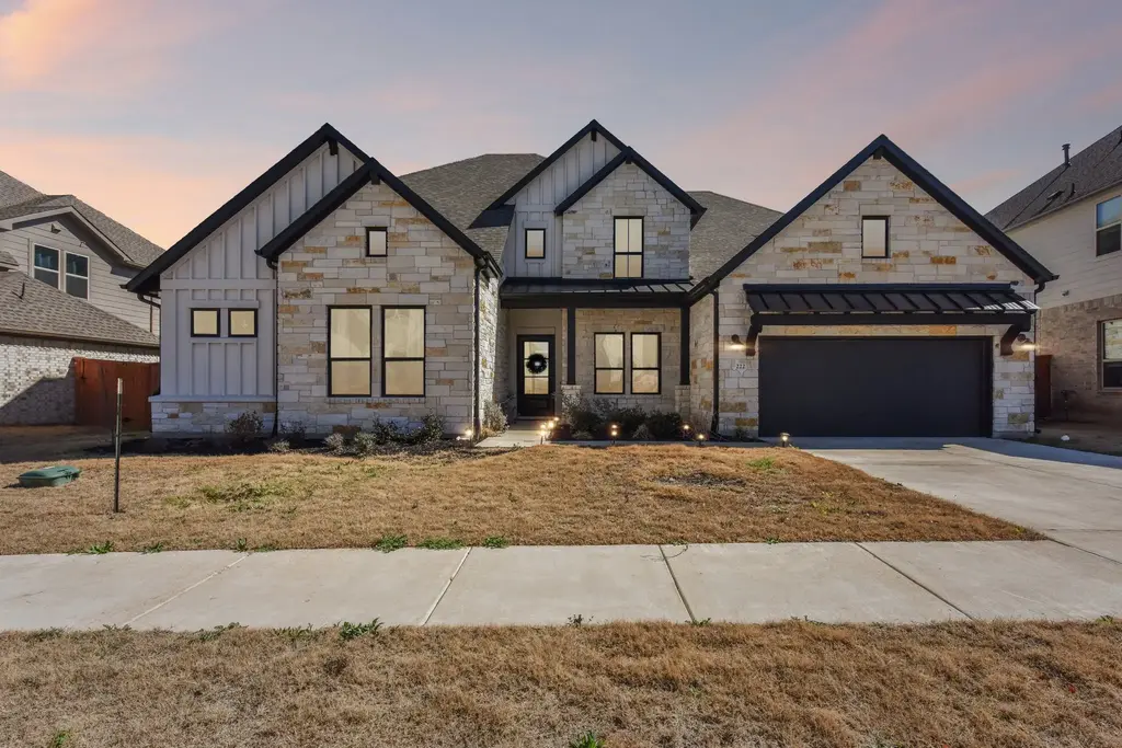 222 Rio Ranchero Road, Georgetown